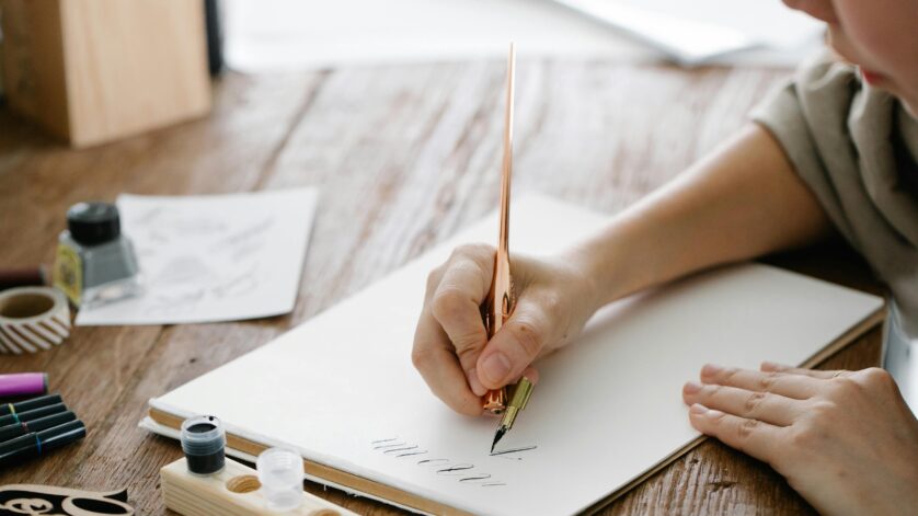 Content writer creating prompts and evaluating AI responses for machine learning training project