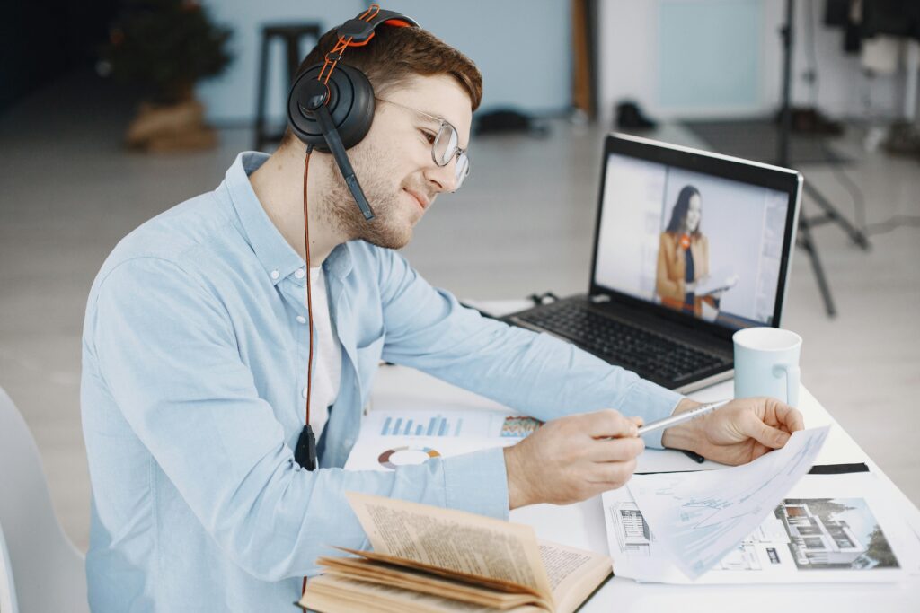 Language Specialist Requirements – Native Language Fluency English Bachelor Degree Professional Experience Dollar Payment Weekly Paid Language Specialist Work From Home Job 2026 Language specialist job requirements native language fluency English bachelor degree professional experience dollar payment weekly paid part time remote