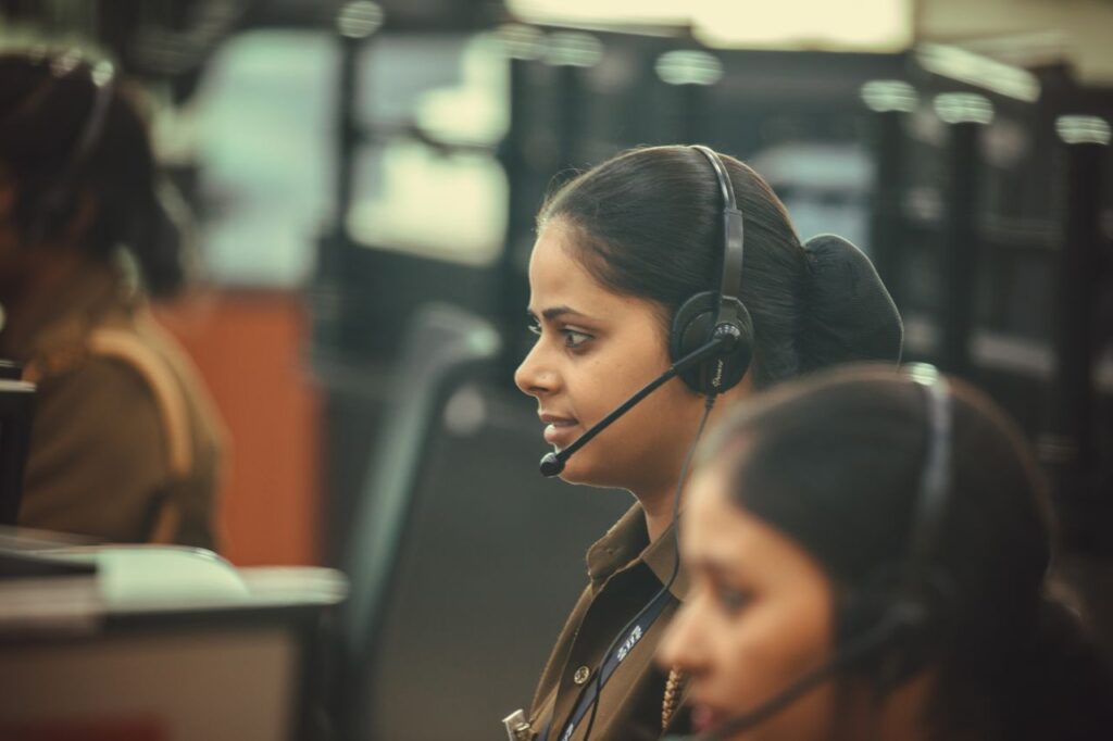 Apply for Concentrix Customer Care Executive job, walk-in interview for freshers and undergraduates in Indore Gurugram Jaipur