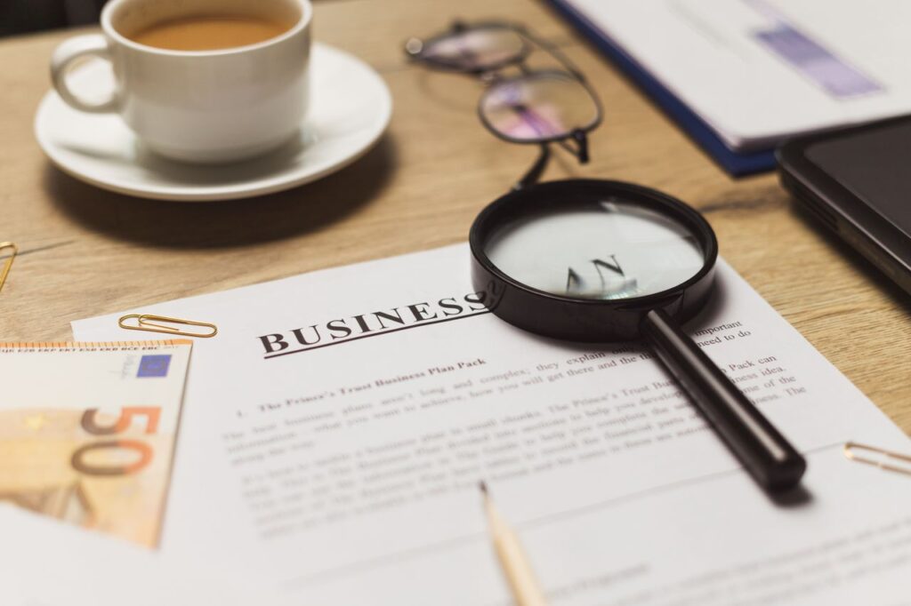 Deel FinCrime Operations Specialist Salary, Benefits & Career Growth 2026 Deel FinCrime Operations Specialist salary benefits and career growth chart for remote jobs in India with stock grants and USD pay