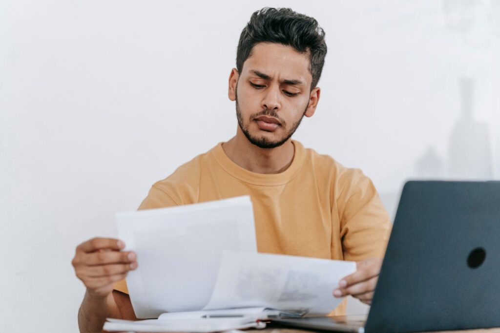 Alignerr Document Review Specialist salary 40 to 120 dollars per hour with flexible 10 to 40 hours work week and remote apply process for 2026