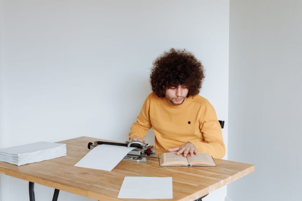 Lokal Meta Ads Script Writer Hindi remote job 2026 for candidates with 1 to 3 years experience in content writing and scriptwriting